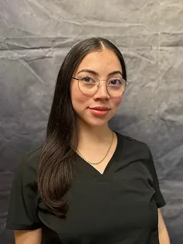 Florans, dental assistant